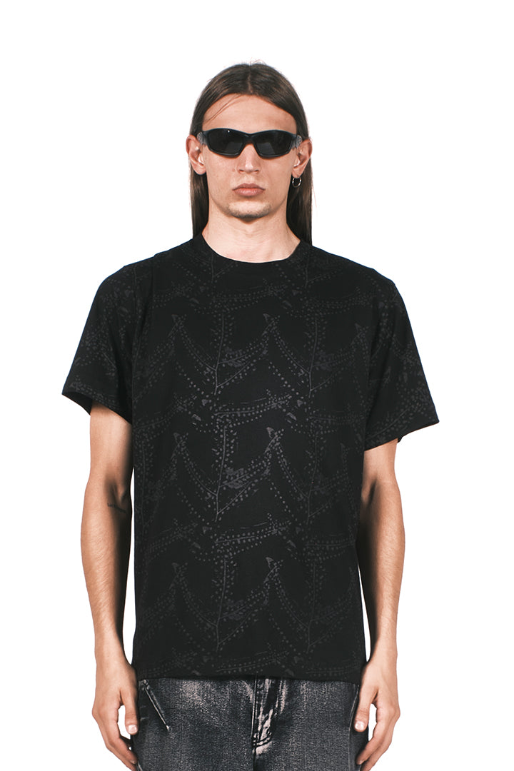 BLACK LEAVES T-SHIRT