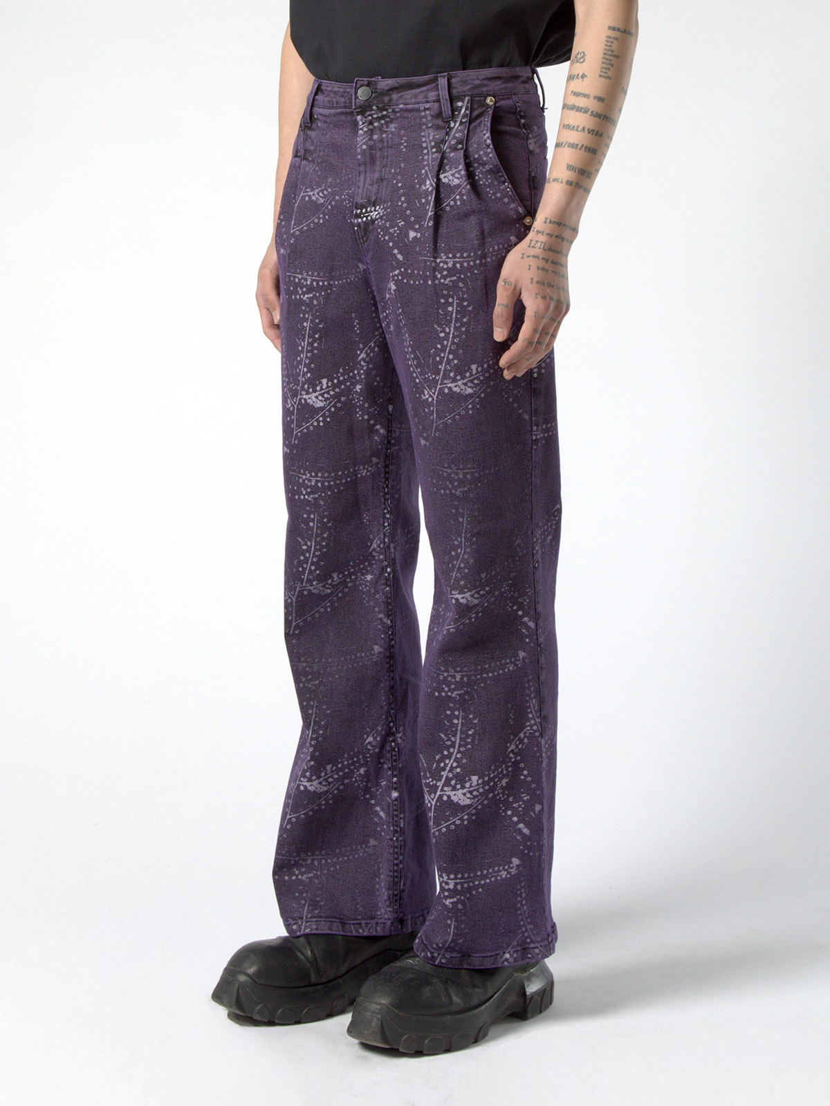 PURPLE LASER PRINT DENIM PANTS