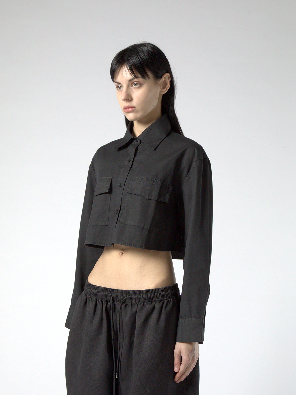 BLACK CROPPED SHIRT