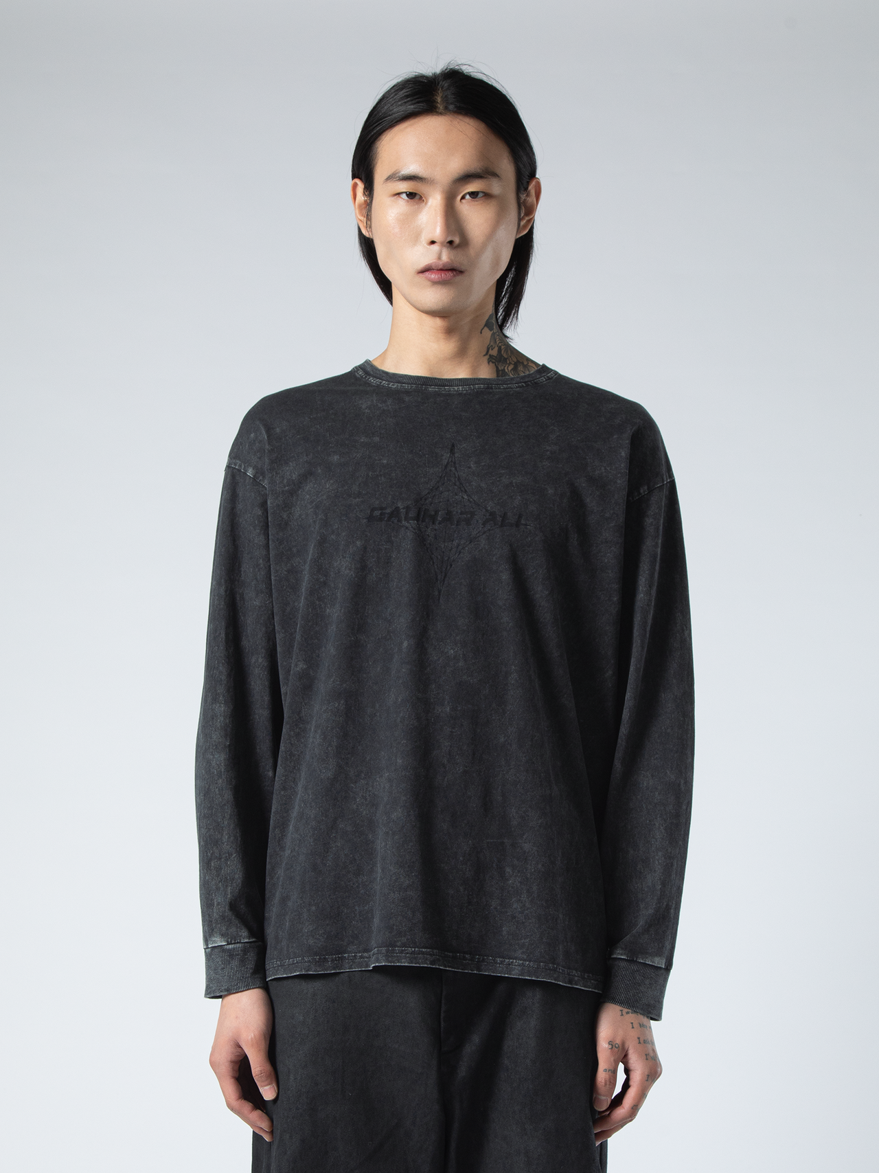 WASHED LONGSLEEVE T-SHIRT