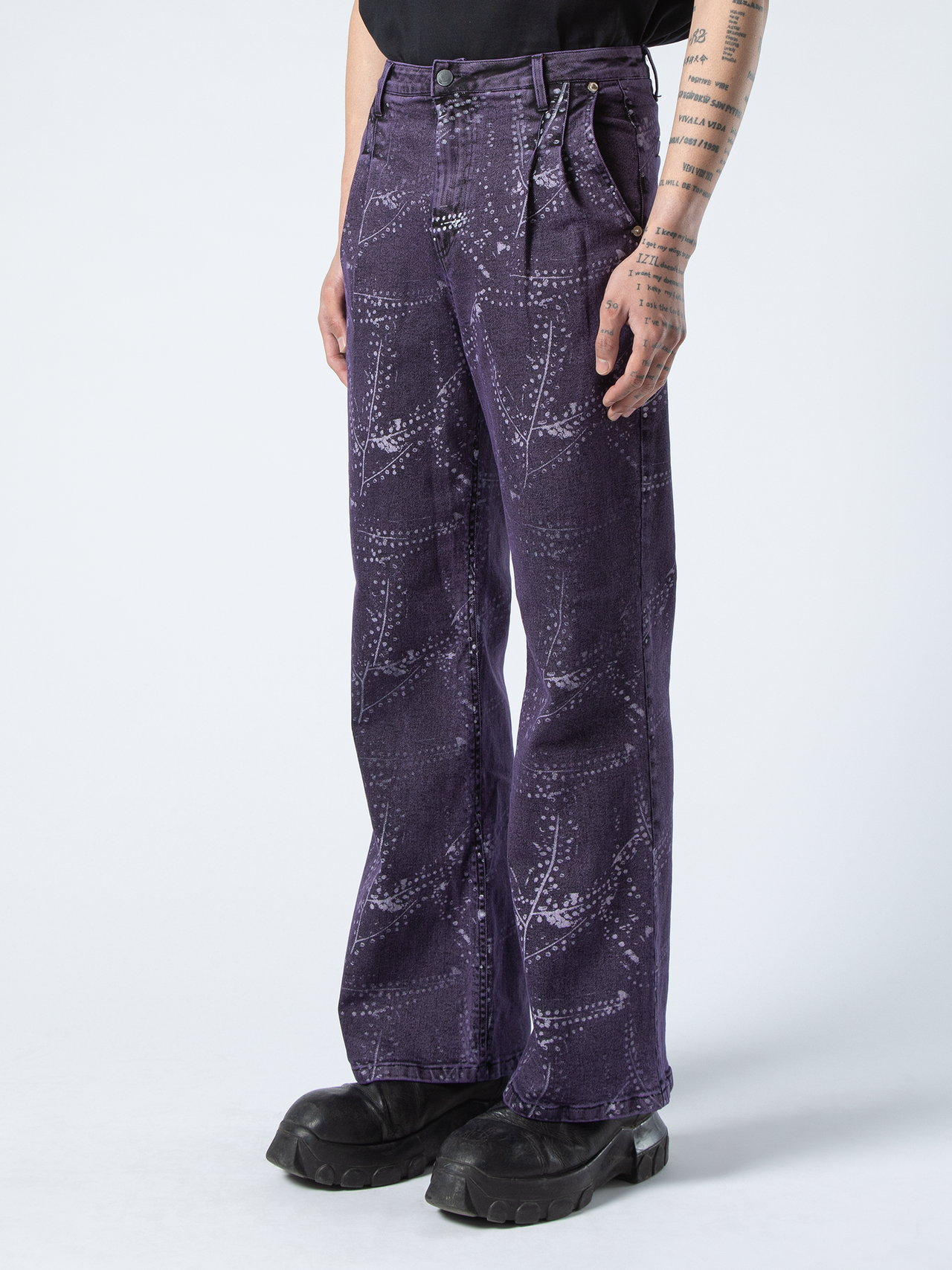 Distressed Lasered Flow Pants - Edition 01