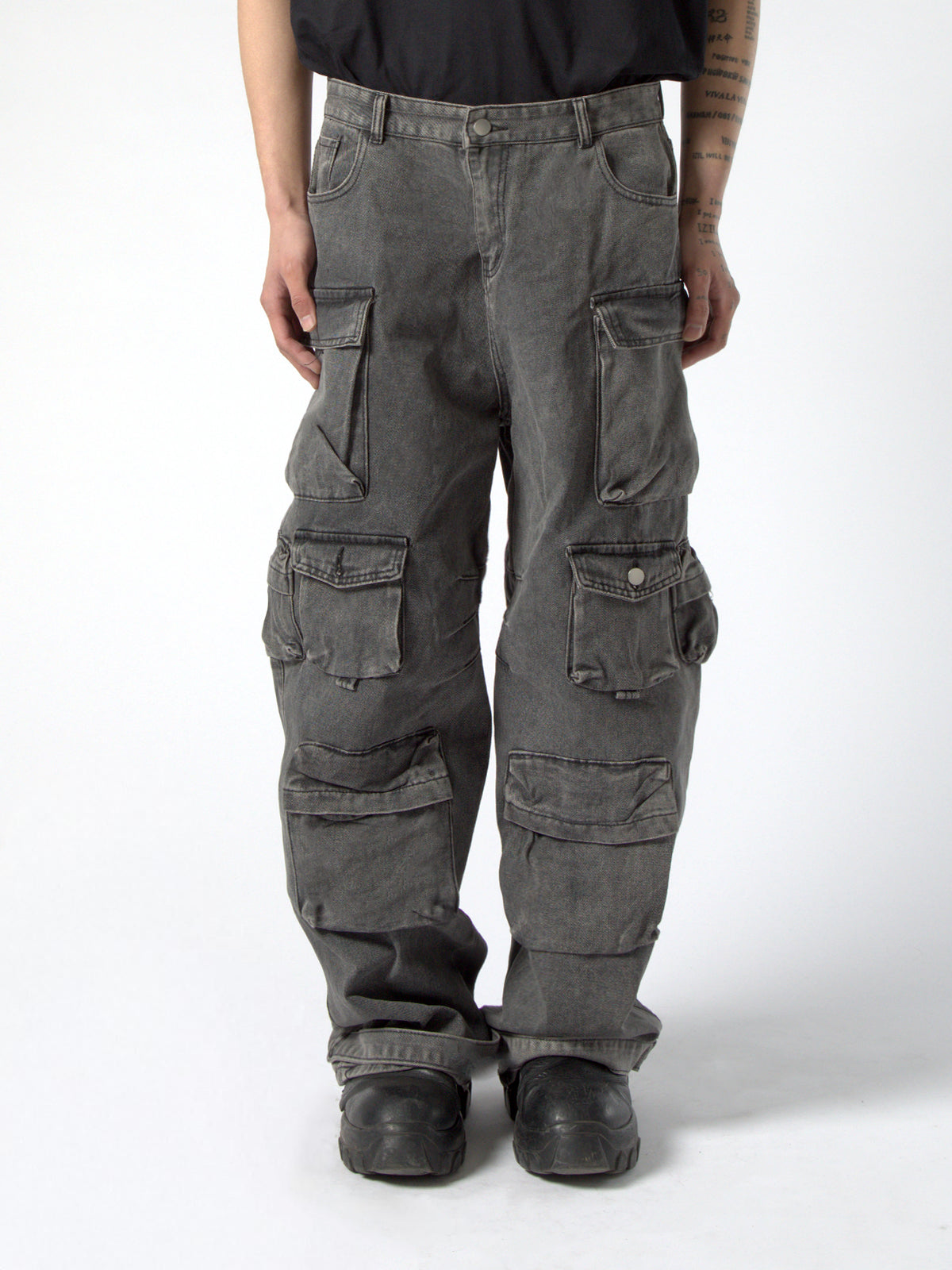 MULTI POCKET WAXED CARGO PANTS
