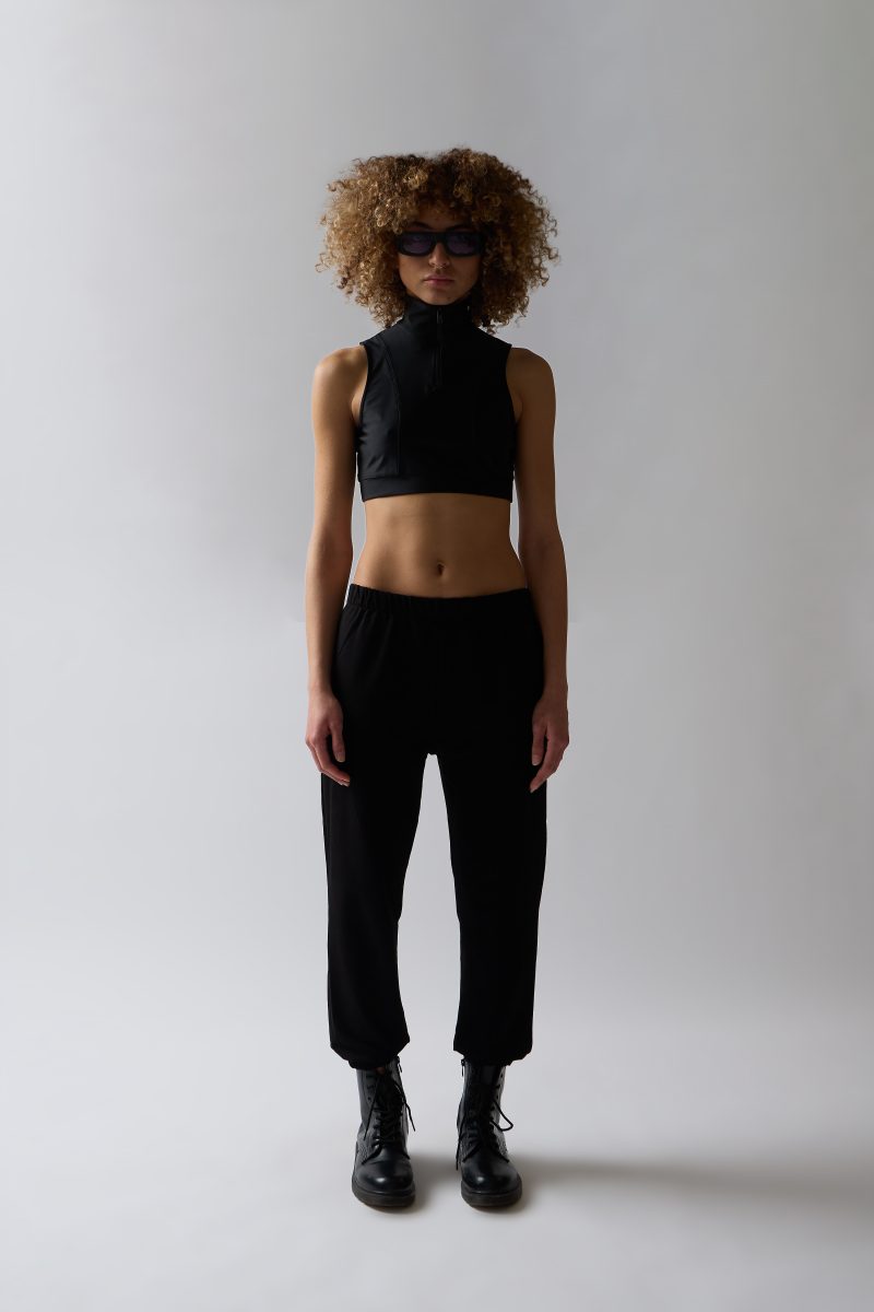 ZIPPER BLACK CROP TOP