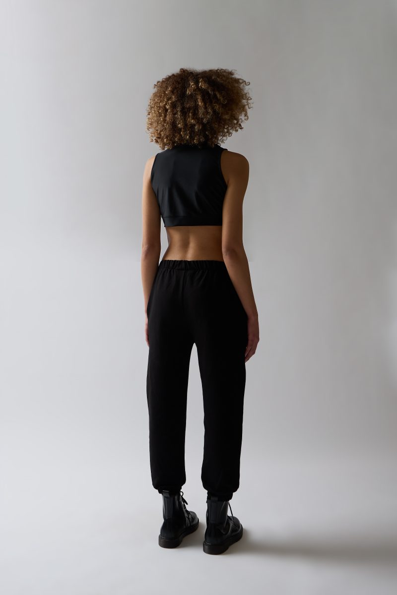 ZIPPER BLACK CROP TOP